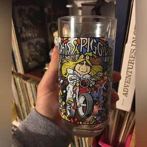 1981 Miss P I G G Y glass